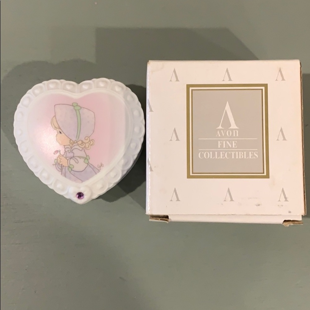 Precious Moments Figure - Picture 5 of 8